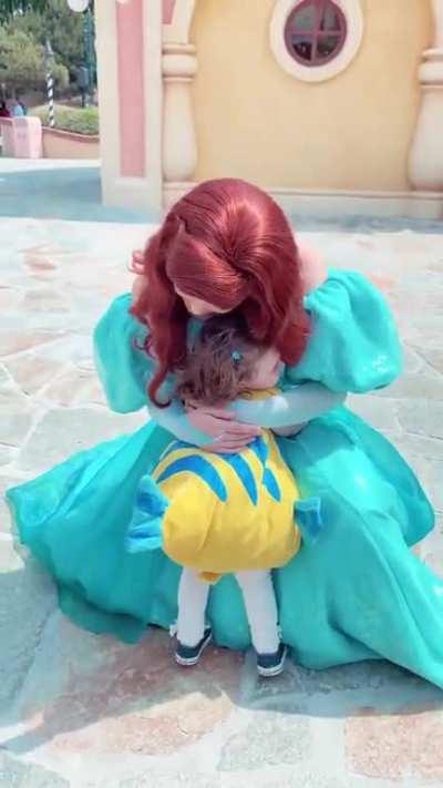 Ariel finds little flounder at the park