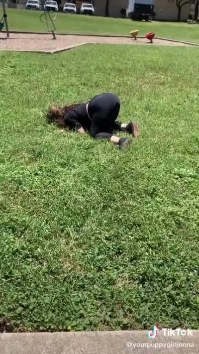 You can even hear kids in the background yelling "RUN!"