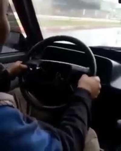 You should not steering wheel withdraw from the car